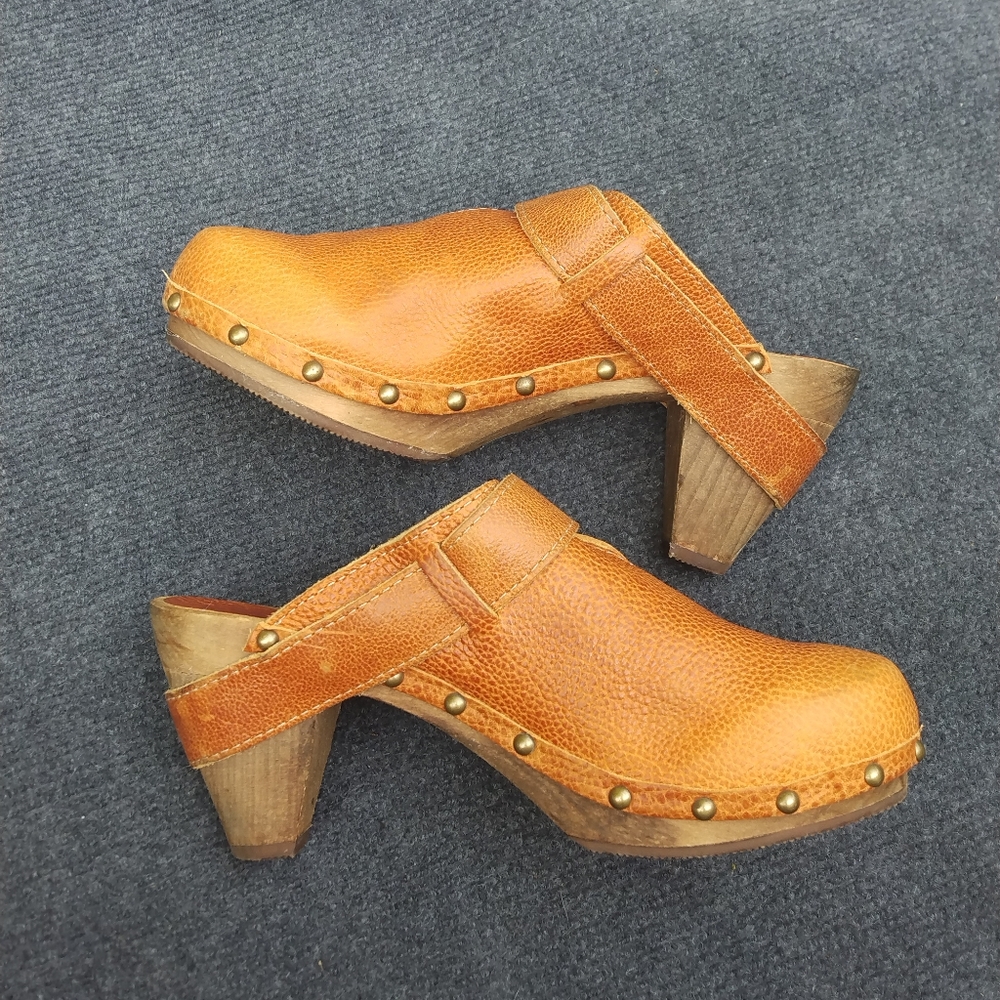 Sanita Danish Clog